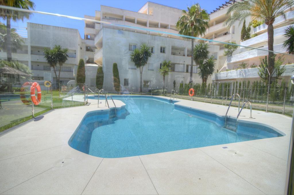 Appartamento Jardines De Andalucia Marbella Esterno foto